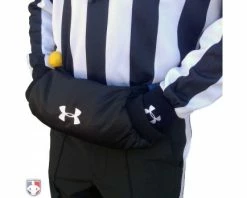 Under Armour Undeniable Handwarmer -UMPLIFE Shop UA WARMER WORN ANGLED HANDS IN